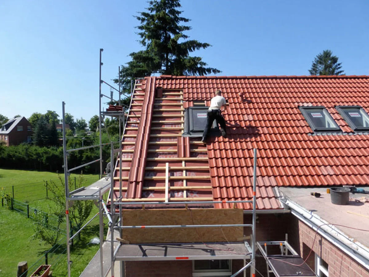 Neueindeckung eines Daches durch den Meisterbetrieb Thormählen