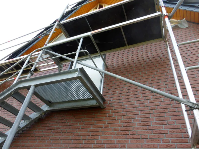 Fassadenbekleidung in Stehfalztechnik