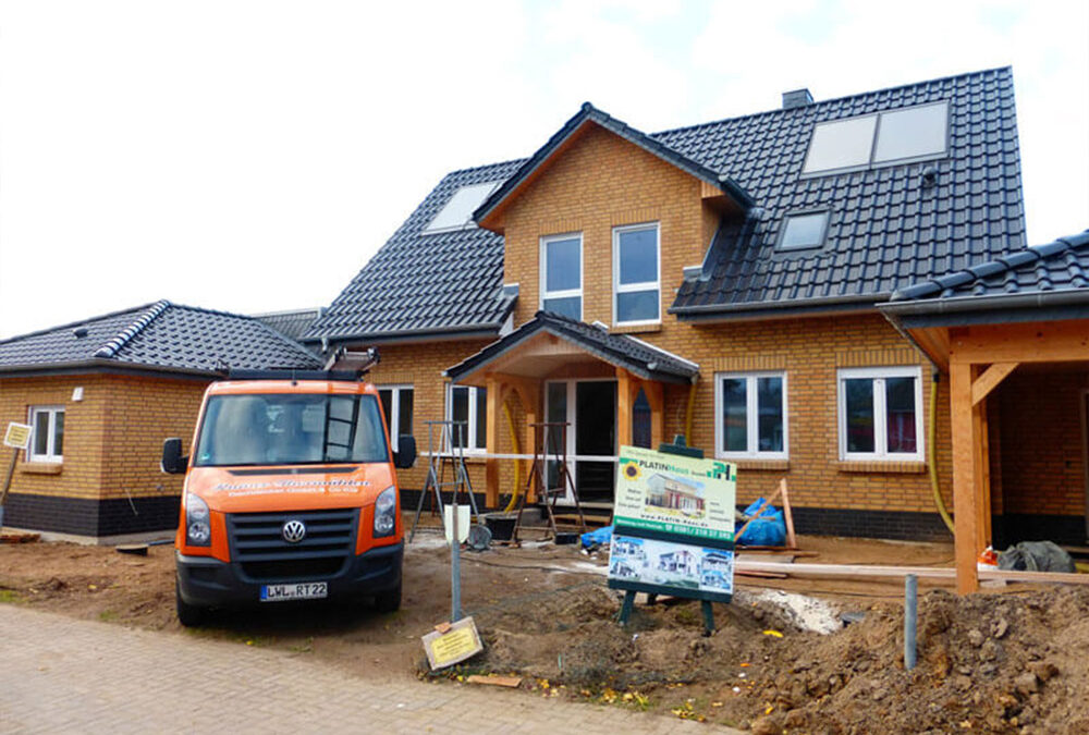 Professioneller Dachdecker aus Güstrow: Mehr Wohnkomfort durch das richtige Dach