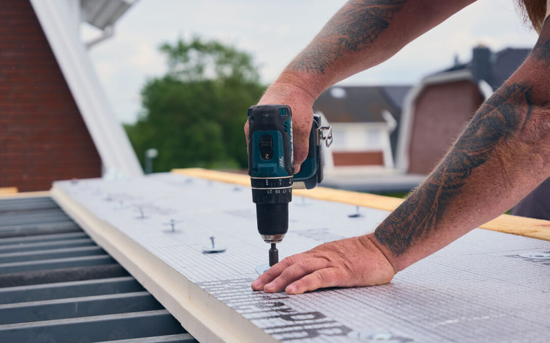 Sturmschäden am Dach: Was tun im Ernstfall?